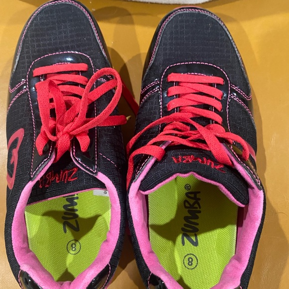 Zumba size 8 shoes in great condition. - Picture 4 of 6
